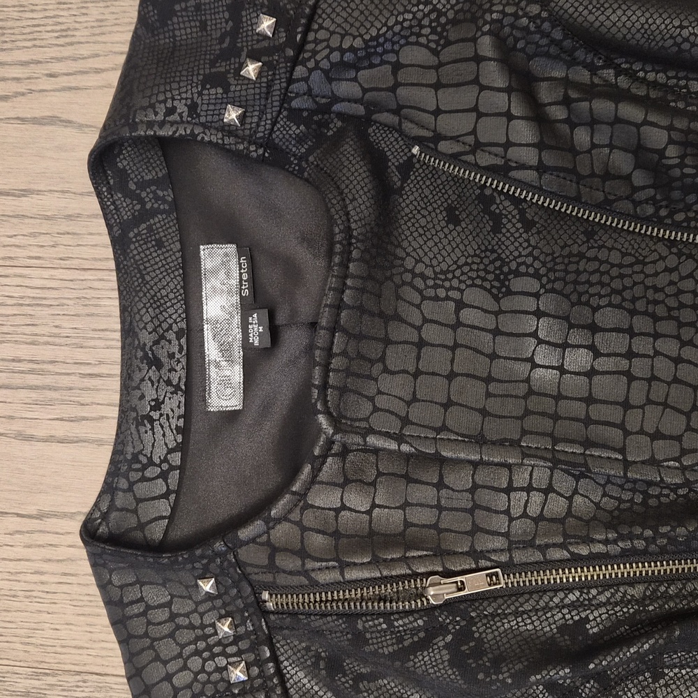 Guess Black Croc-Embossed Women's Jacket Size M - Picture 2 of 14